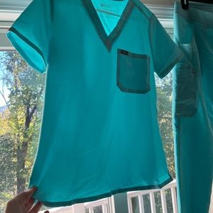 Light Turquoise Digs scrub set